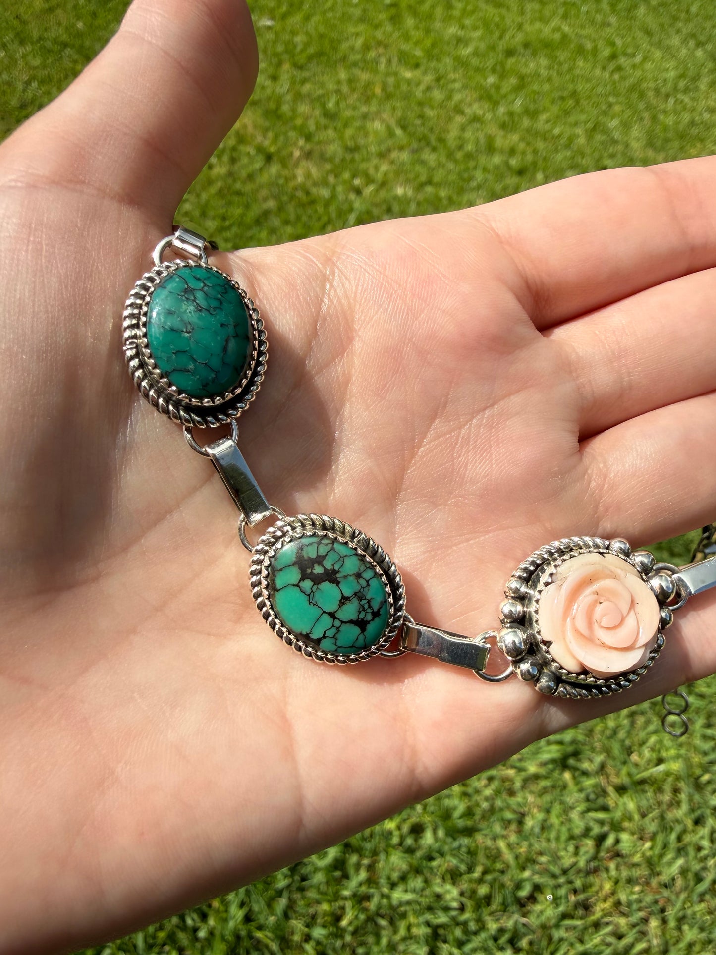 Navajo Kingman Turquoise and Pink Conch Carved Flower Sterling Silver Choker Necklace