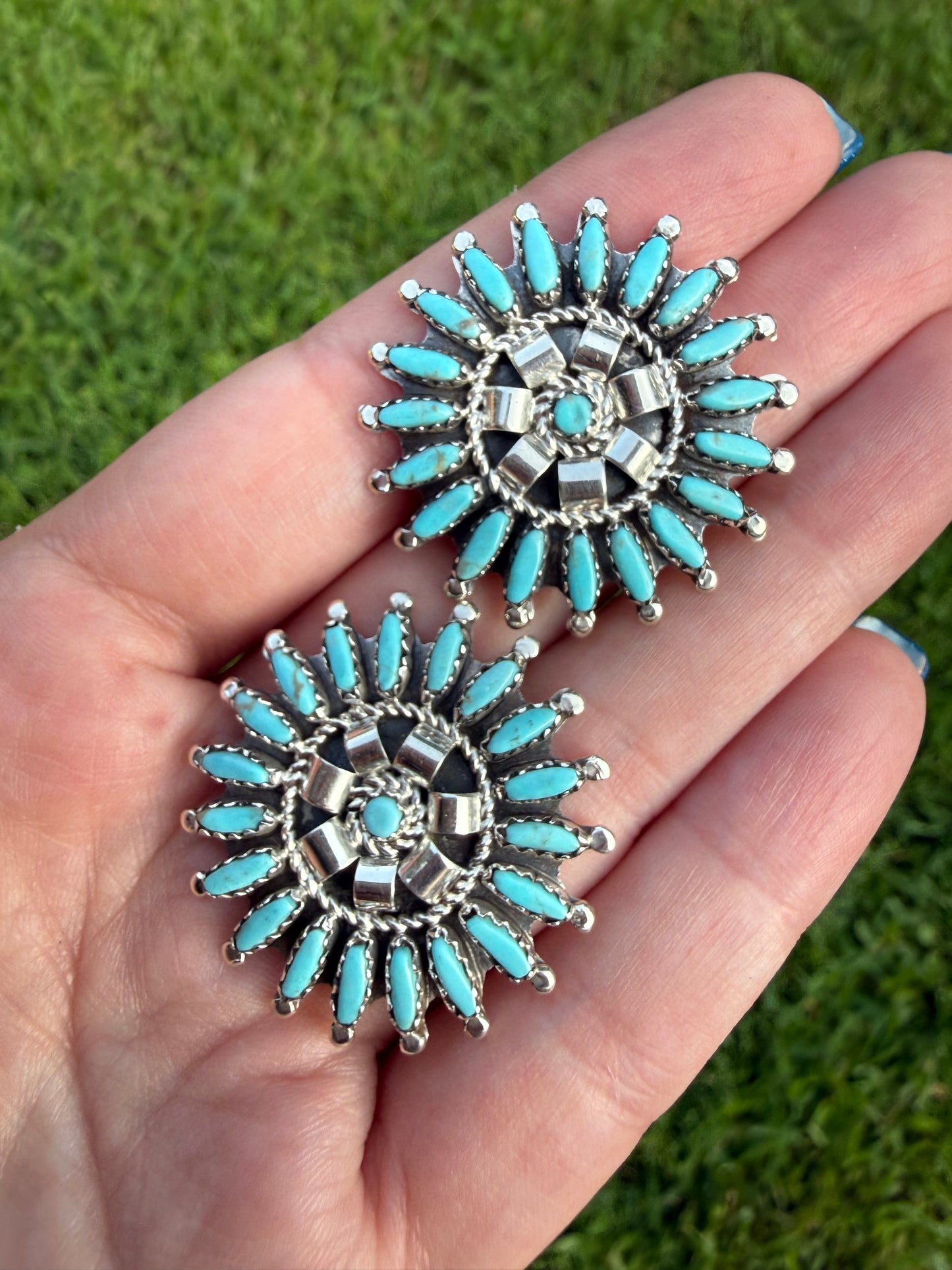 Zuni Needlepoint Turquoise Full Flower Sterling Silver Pin or Pendant
