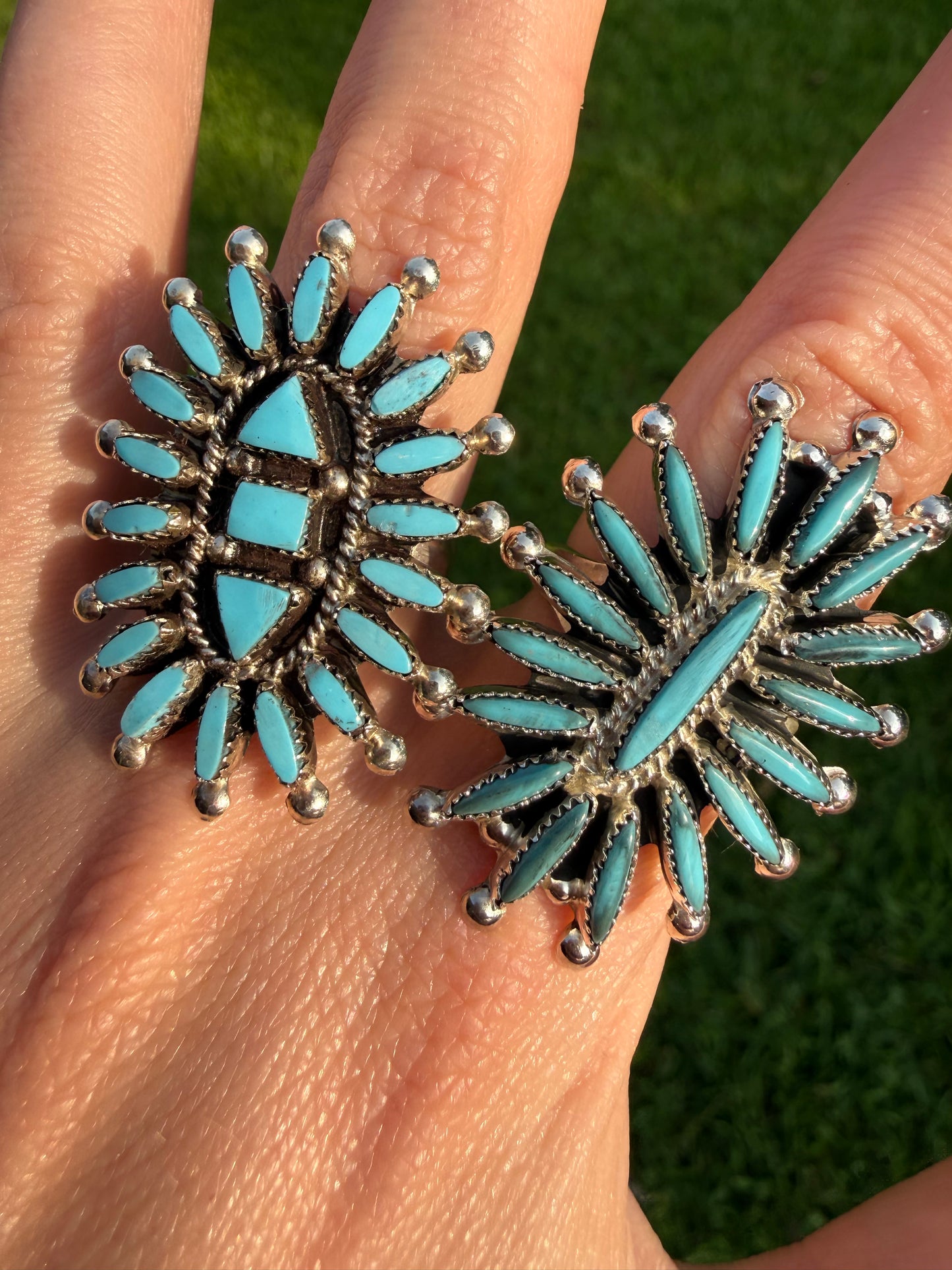 Zuni Turquoise Needlepoint Cluster Full Flower Sterling Silver Ring
