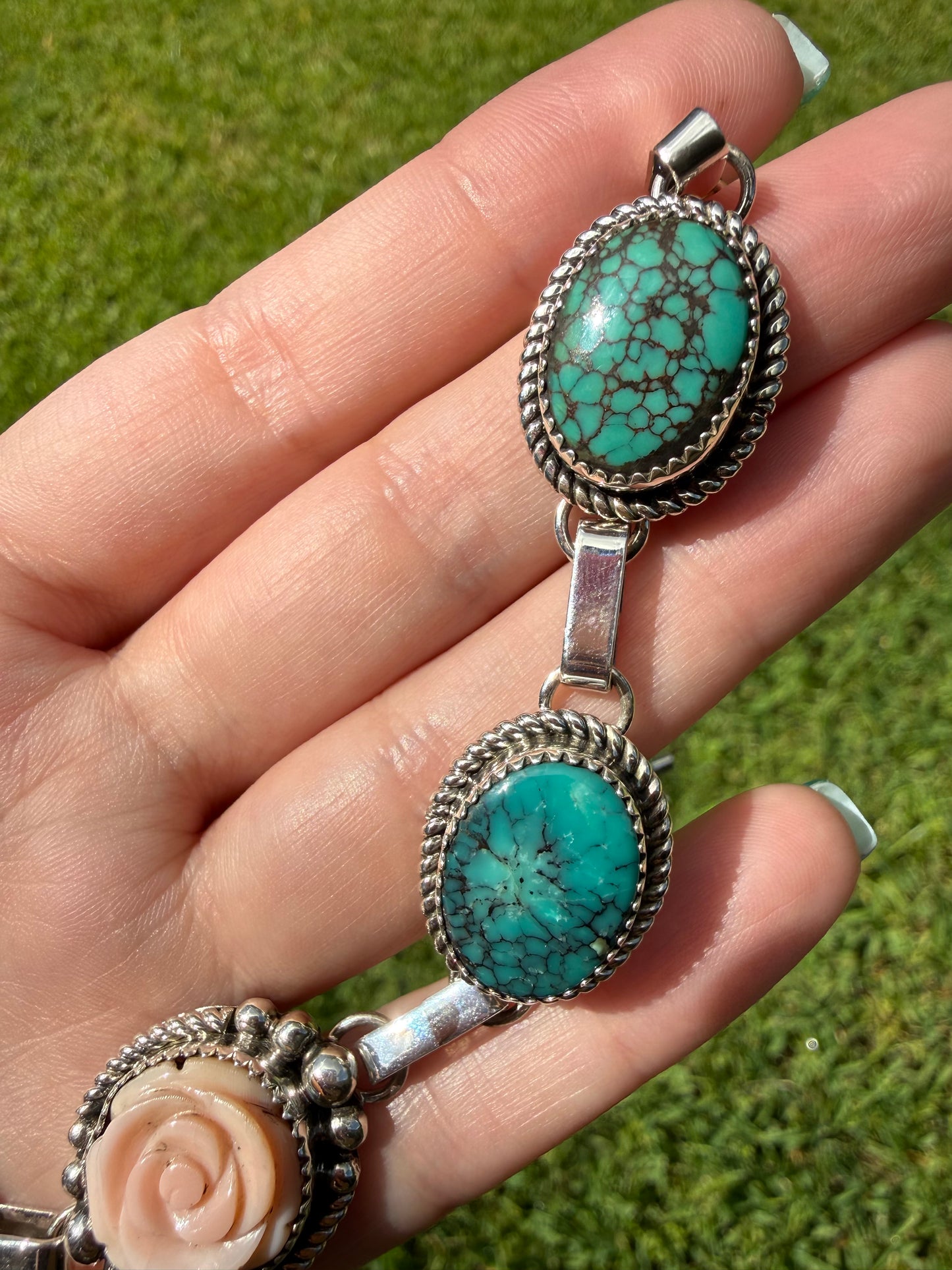 Navajo Kingman Turquoise and Pink Conch Carved Flower Sterling Silver Choker Necklace