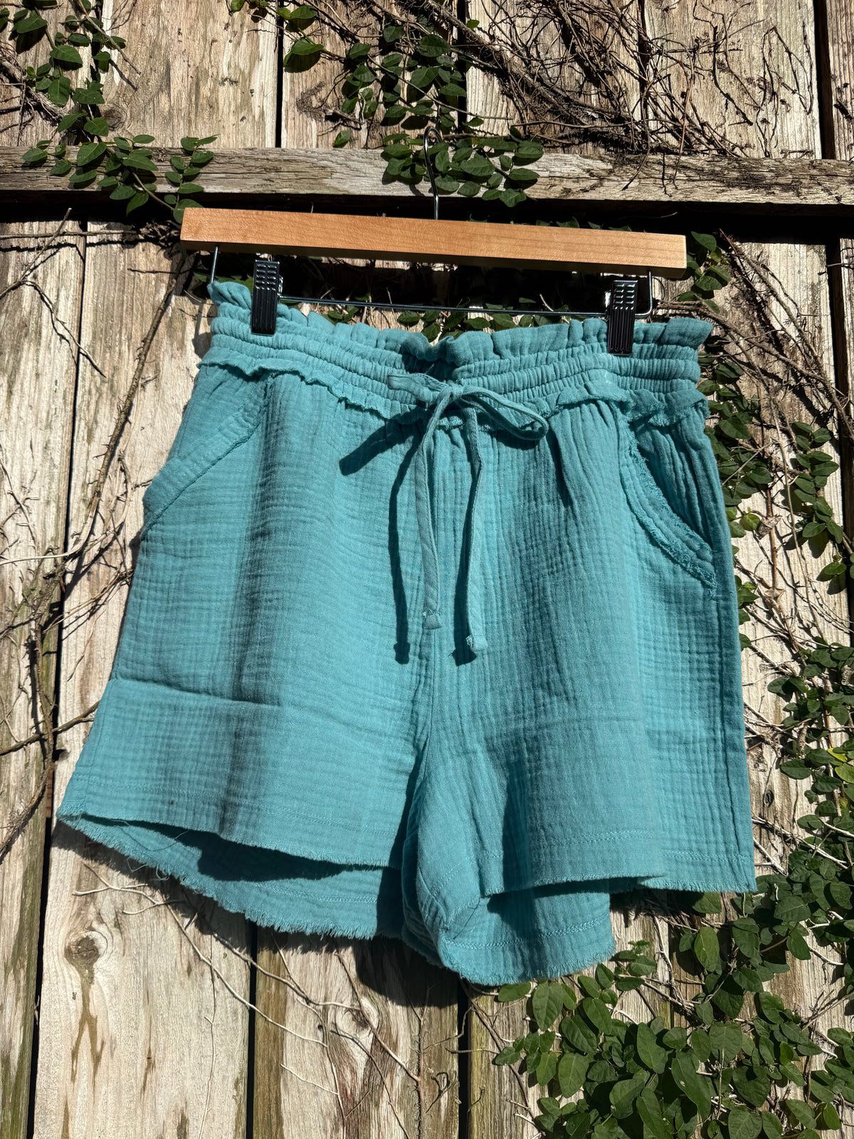 The Easy Days Drawstring Gauze Shorts